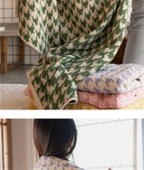 HoundLuxe Vintage Houndstooth Cotton Face Towel – Skin-Friendly, Absorbent & Elegant