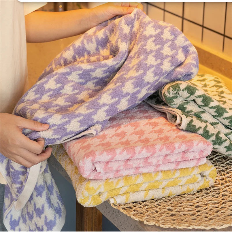 HoundLuxe Vintage Houndstooth Cotton Face Towel – Skin-Friendly, Absorbent & Elegant