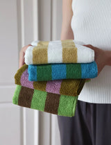 RetroStripe Luxe Cotton Towel – Striped Luxury Towel in Hotel Quality